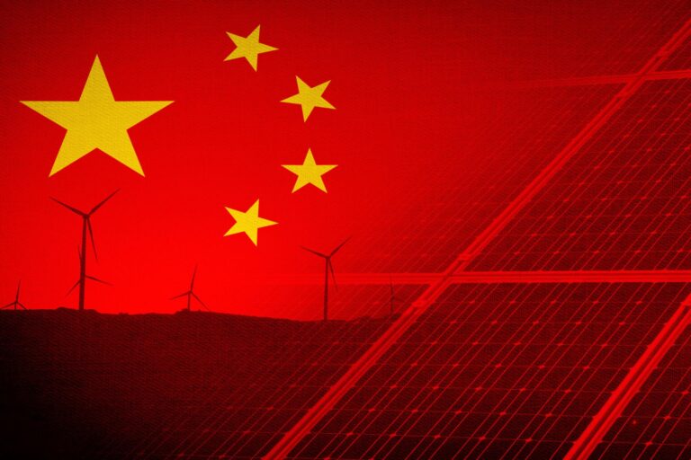 China ridică un nou zid economic. Beijingul restricționează transferul de tehnologie și își consolidează controlul asupra companiilor strategice