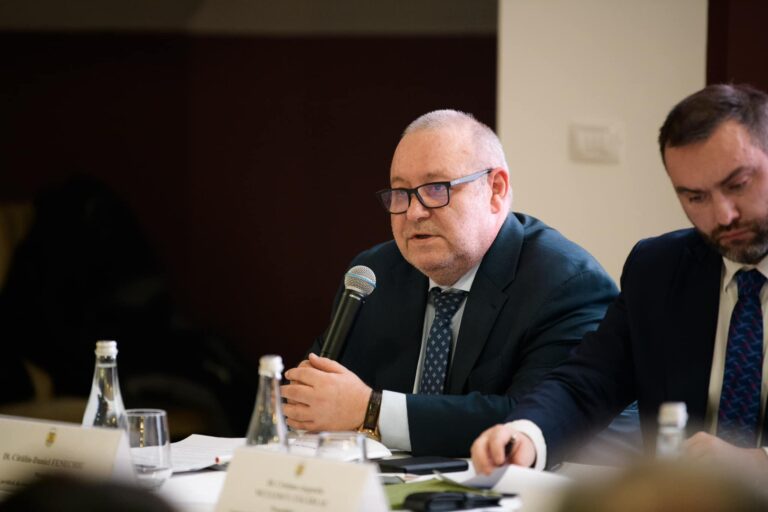 PNL caută soluții pentru stabilitate: Fenechiu nu exclude discuții cu AUR, dar mizează pe PSD