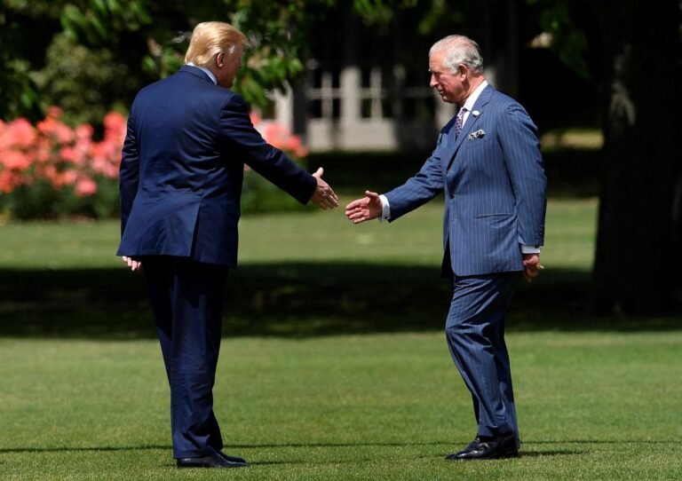 Trump îi primește luni pe Regele Charles al III-lea și Regina Camilla