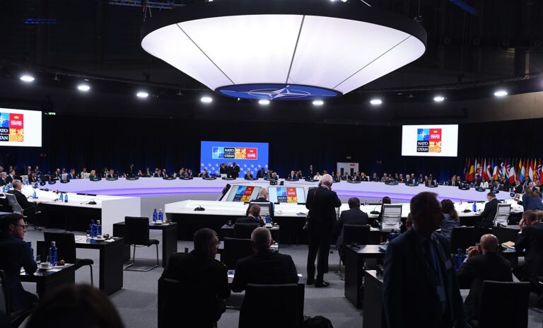 Reuters: NATO analizează renunțarea la summiturile anuale pe fondul tensiunilor tot mai mari cu SUA