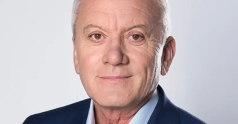 EXCLUSIV | Constantin Toma: „Cu război la graniță și criză economică mondială, noi ne-am apucat să dăm foc la coșmelie” – VIDEO