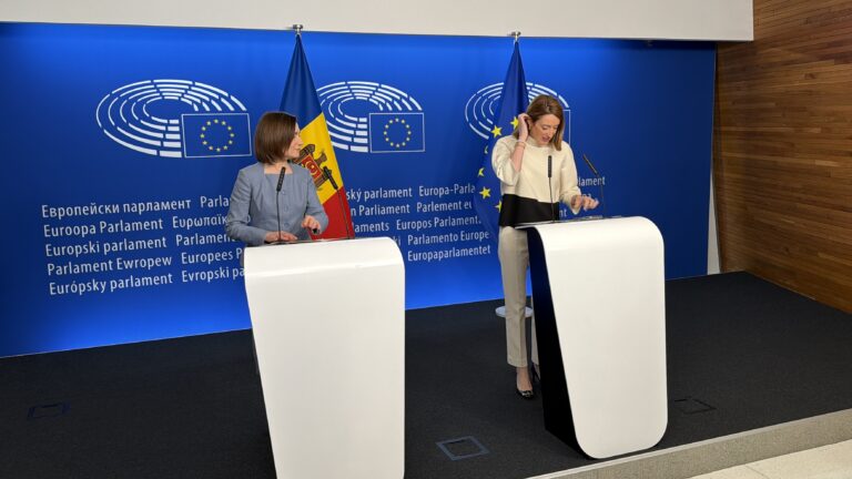 VIDEO | Roberta Metsola și Maia Sandu, mesaj comun la Strasbourg: „Locul Republicii Moldova este în Uniunea Europeană”