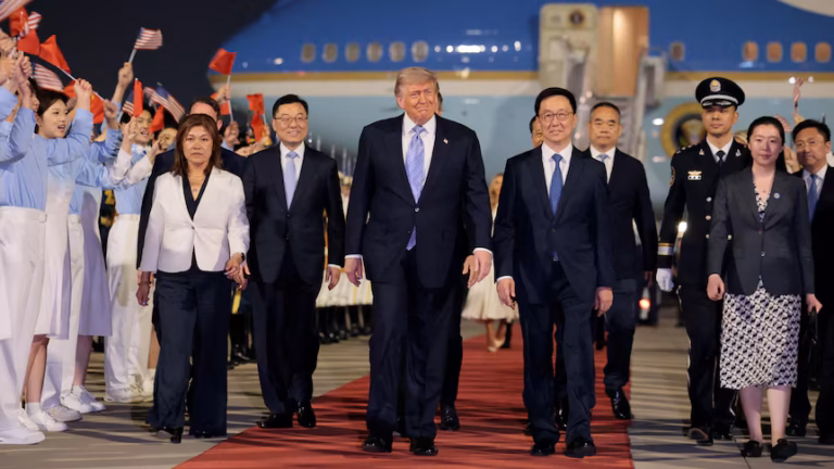 Washington Post: Trump a ajuns la Beijing alături de Elon Musk, Jensen Huang și liderii marilor companii americane pentru negocieri decisive cu Xi Jinping