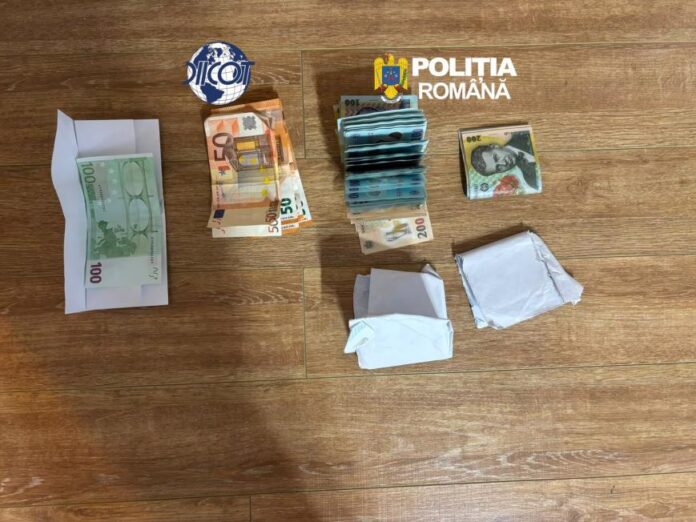 FOTO - DIICOT - Percheziţii DIICOT la Casa de Pensii Bucureşti. Cum ar fi ieșit fraudulos la pensie sute de persoane