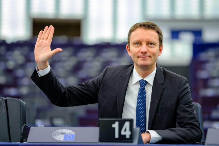 Siegfried Mureșan vrea „imposibilul”: „Cum să-mi depun mandatul?” Premierul desemnat de Nicușor Dan continuă negocierile politice