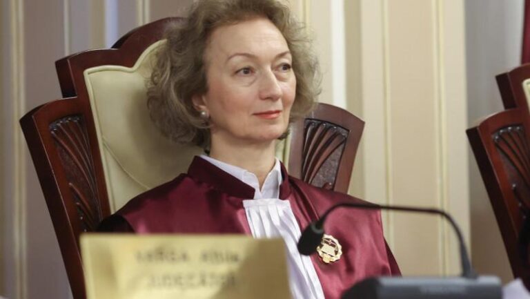 Întâlnirea dintre Ilie Bolojan și Simina Tănăsescu, verificată de Comisia pentru constituționalitate a Senatului