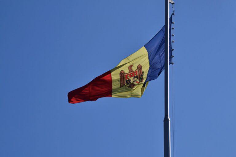 Acord Republica Moldova – Ucraina. Guvernul de la Chişinău oferă o reducere de 50% pentru tranzitul mărfurilor din Ucraina