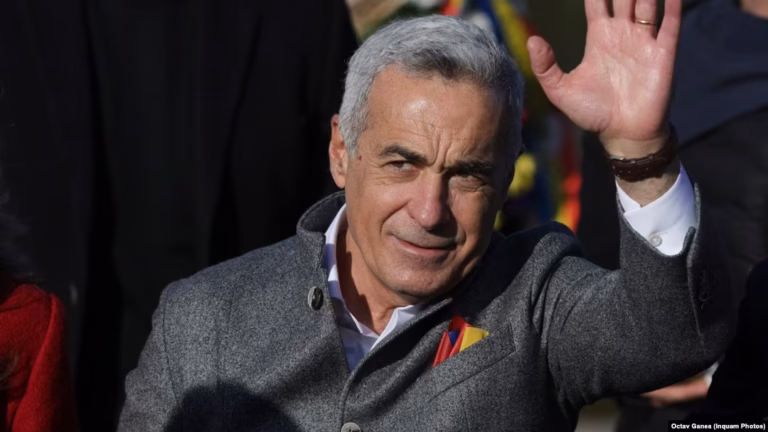 VIDEO | Călin Georgescu, dus la DIICOT după percheziții care au durat nouă ore