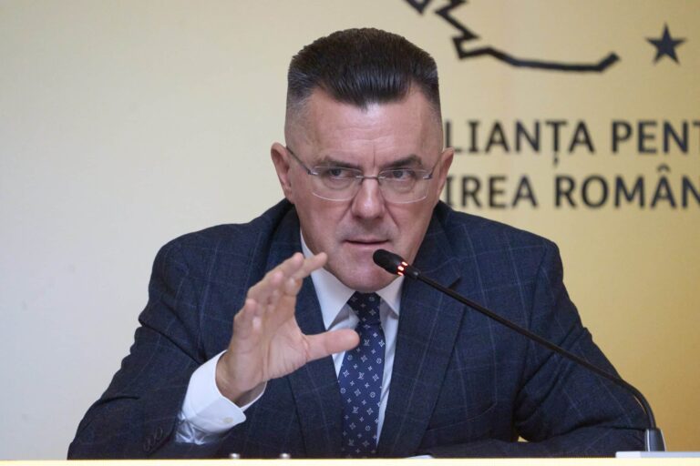 Dan Dungaciu (prim-vicepreședinte AUR): „România se dezarmează singură în Europa. Nicușor Dan, Guvernul și MAE vor să renunțe la dreptul de veto”