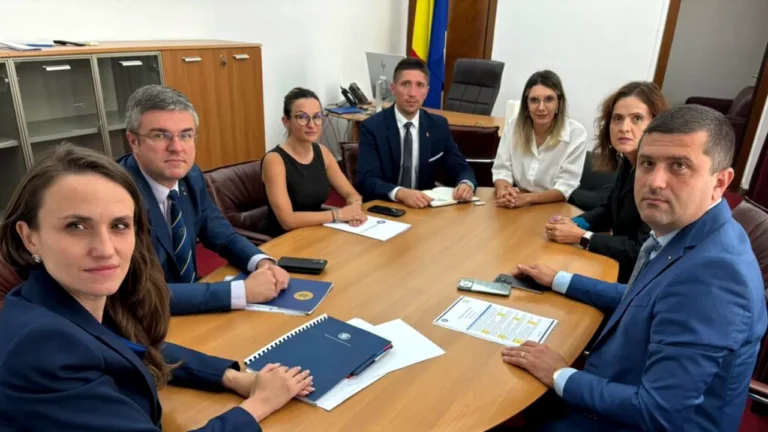 Miniștrii „habarnişti” de la USR refuză să plece din Guvern. Mesaj pentru PSD: „Ghinion! Suntem și astăzi la muncă”