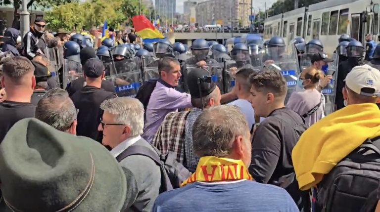 AUR: Imaginile din Piața Victoriei ne întorc la 10 august. Fermierii trebuie ascultați, nu întâmpinați cu gaze lacrimogene