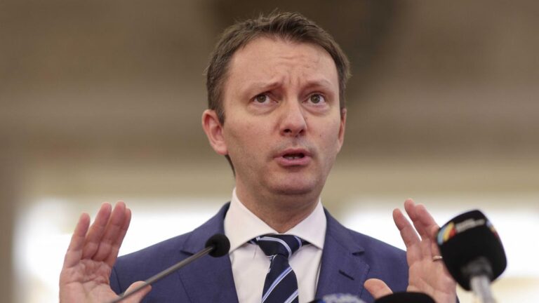 Mureșan pune presiune pe PSD cu anticipatele: „Parlamentarii pot afla de la televizor că Parlamentul a fost dizolvat”