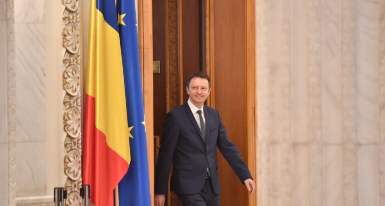 Cum va arăta Guvernul Mureșan. Premierul desemnat anunță de unde vor veni cei mai mulți miniștri